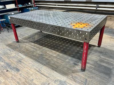 Overview picture of welding table